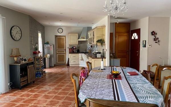 Maison à vendre    5 pièces •  Paulhan