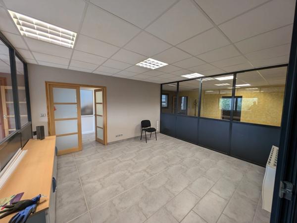 Dpt Pas de Calais (62), à louer proche de SAINT OMER Entrepot