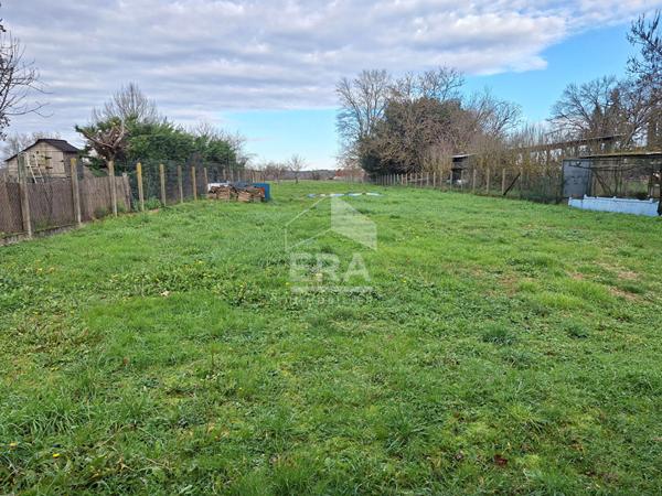 Maison individuelle 3 pièces avec grange proche Montpon. Ménestérol.
