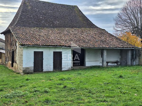 Maison individuelle 3 pièces avec grange proche Montpon. Ménestérol.