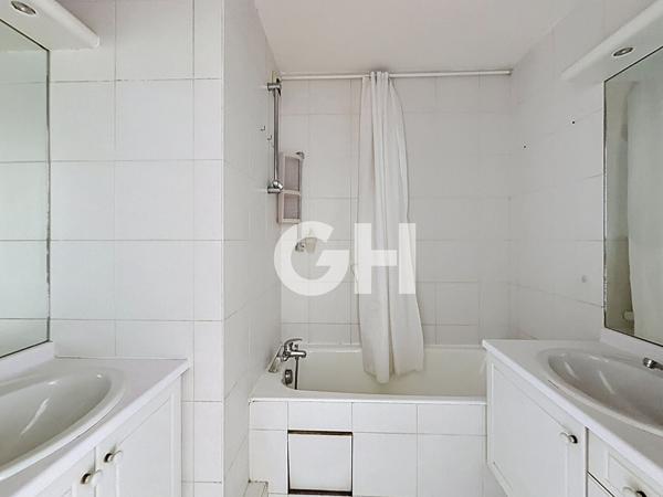 Appartement Paris 12ème  3 pièce(s) 64.40 m² Place de la Nation