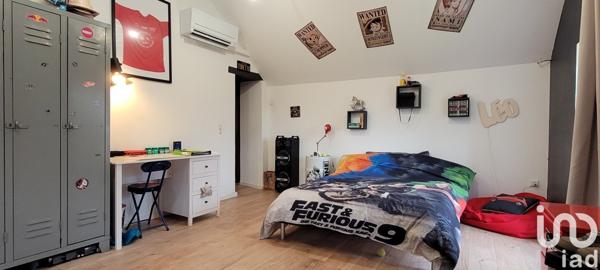 Longère 8 pièces de 310 m² à Saint-Pierre-les-Étieux (18210)