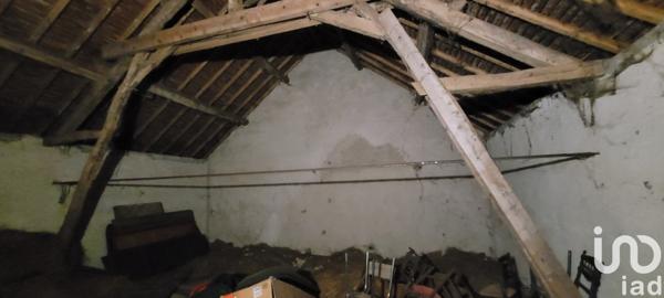 Longère 8 pièces de 310 m² à Saint-Pierre-les-Étieux (18210)