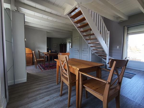 Maison de charme à Baden avec vue mer dégagée de 4 chambres et édifiée sur un terrain de plus d'1 hectare.