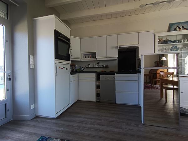 Maison de charme à Baden avec vue mer dégagée de 4 chambres et édifiée sur un terrain de plus d'1 hectare.