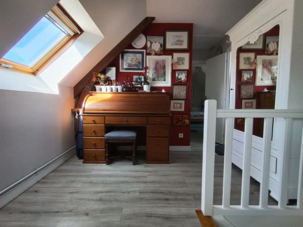 Maison de charme à Baden avec vue mer dégagée de 4 chambres et édifiée sur un terrain de plus d'1 hectare.