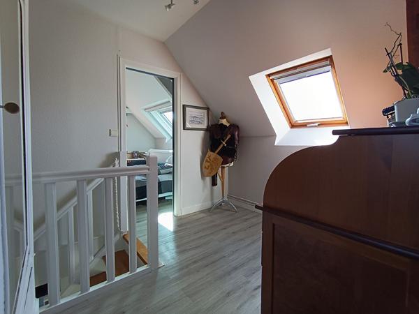 Maison de charme à Baden avec vue mer dégagée de 4 chambres et édifiée sur un terrain de plus d'1 hectare.