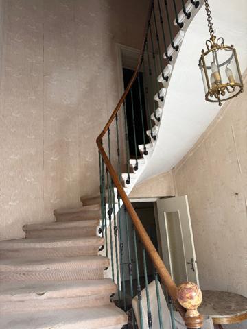 Maison de Maître à rénover au coeur du village