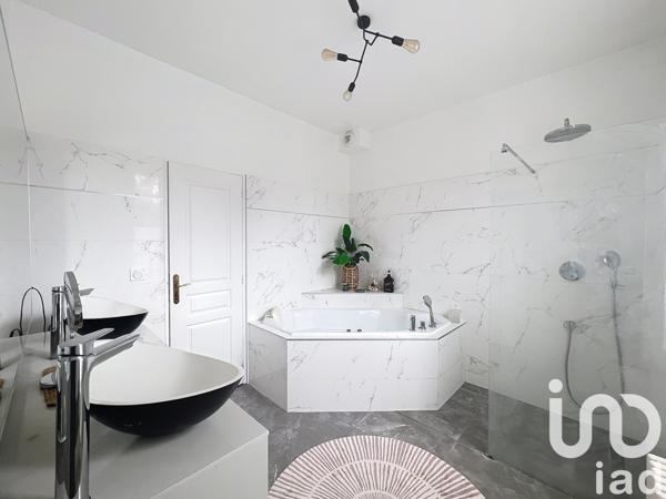 Maison 7 pièces de 180 m² à Tournan-en-Brie (77220)