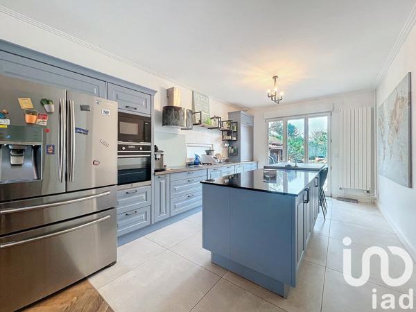 Maison 7 pièces de 180 m² à Tournan-en-Brie (77220)