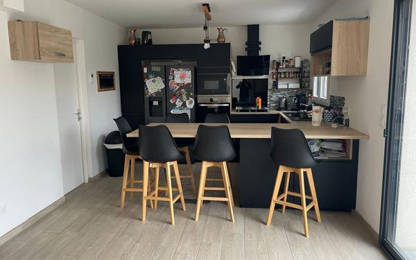 Maison à vendre    5 pièces •  Pont-de-Chéruy