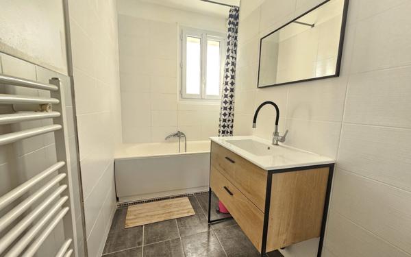 Appartement à vendre    3 pièces • 67 m2 Royan