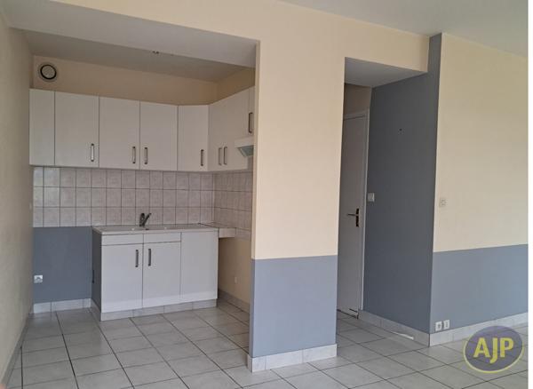 Location appartement Pons : 540 € - AJP Immobilier Pons