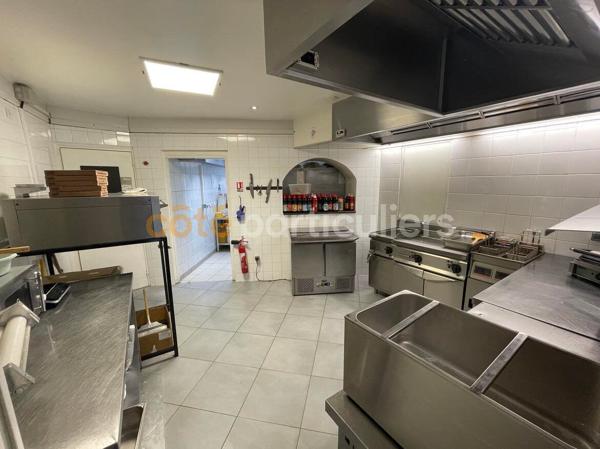 Vente
                Immeuble107,3 m² - 4 Pièces -
                    SAINT POL SUR TERNOISE (62130)