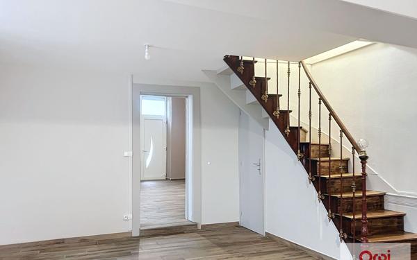Appartement à louer    4 pièces • 130 m2 Montmarault