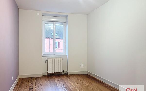 Appartement à louer    4 pièces • 130 m2 Montmarault