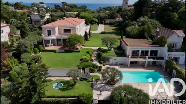 Maison à vendre 15 pièces 555 m² Antibes