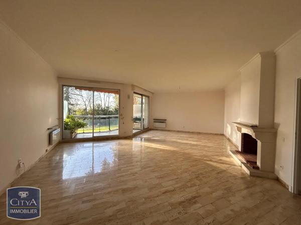 Appartement à louer 5 pièces 127.95m²