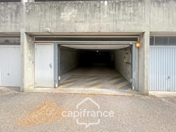Dijon – Garage fermé de 13 m² dans résidence sécurisée, proche gare
