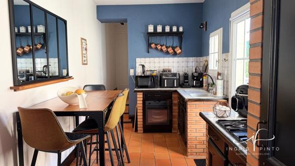 Parthenay secteur gare - Maison rénovée 155 m², 4 chambres, jardin clos et grenier aménageable