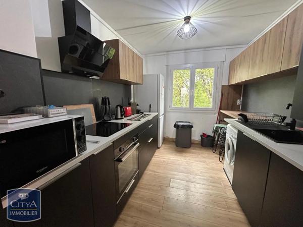 Appartement à louer 4 pièces 79.85m²