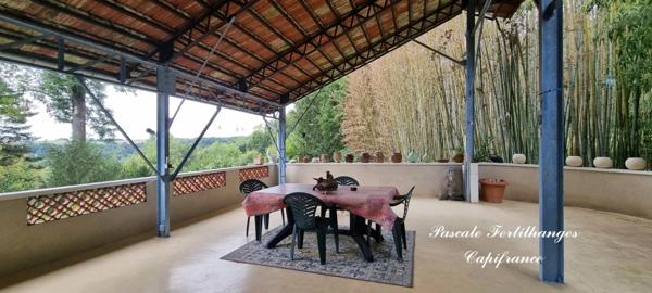 Dpt Lot et Garonne (47), à vendre AGEN, maison 179 m² - Terrain de 1258 m²