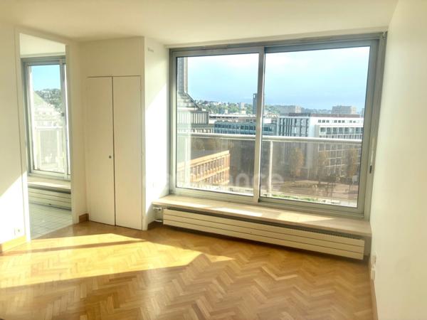 ***Plage-Le Havre***T1 de 35 m² avec ascenseur, cave et vue dégagée sur l’église Saint Joseph