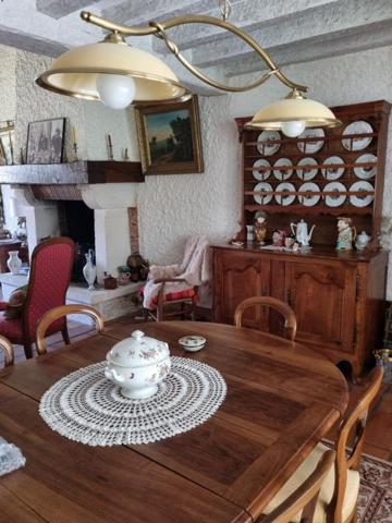 BELLE MAISON CONTEMPORAINE EN CENTRE VILLAGE