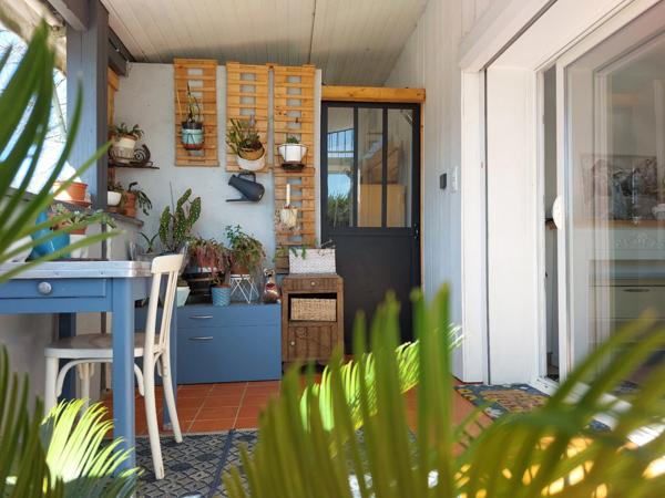 Maison à vendre 6 pièces (82) Maison de plus de 160m² habitable avec jardin paysagé, terrasse, pool house, atelier, garage, dépendance