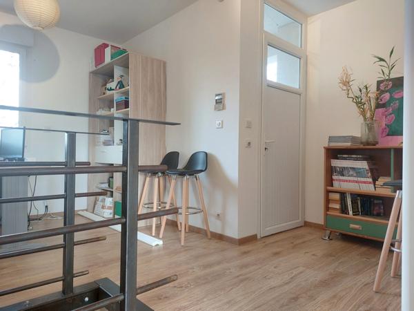 Maison à vendre 6 pièces (82) Maison de plus de 160m² habitable avec jardin paysagé, terrasse, pool house, atelier, garage, dépendance