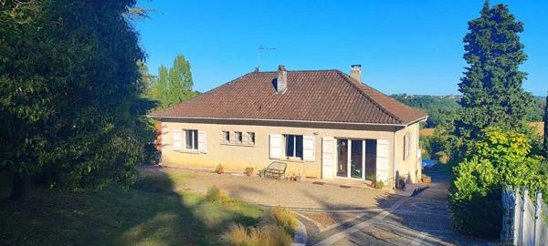 Maison lumineuse 3ch avec piscine et jolie vue dégagée