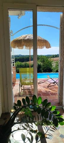 Maison lumineuse 3ch avec piscine et jolie vue dégagée
