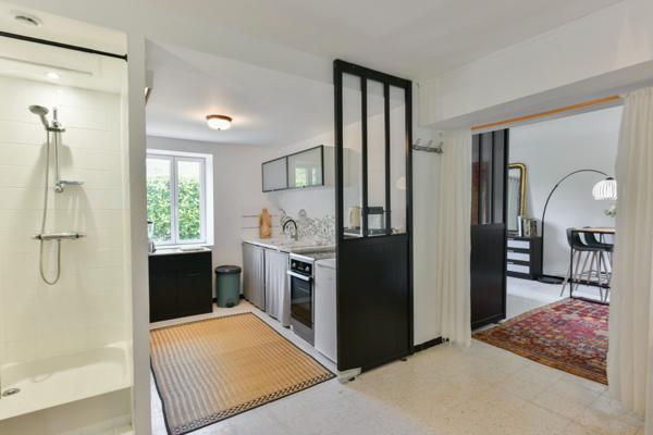 Longère Lalinde 11 pièce(s), 6 chambres, 213 m2, 2 gites, piscine 1.85ha