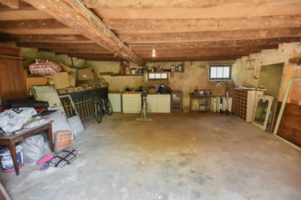 Longère Lalinde 11 pièce(s), 6 chambres, 213 m2, 2 gites, piscine 1.85ha
