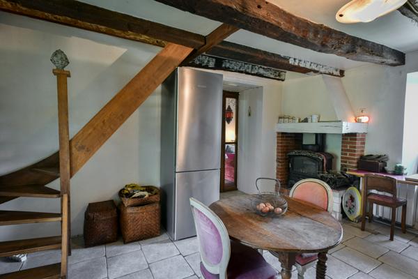 Longère Lalinde 11 pièce(s), 6 chambres, 213 m2, 2 gites, piscine 1.85ha