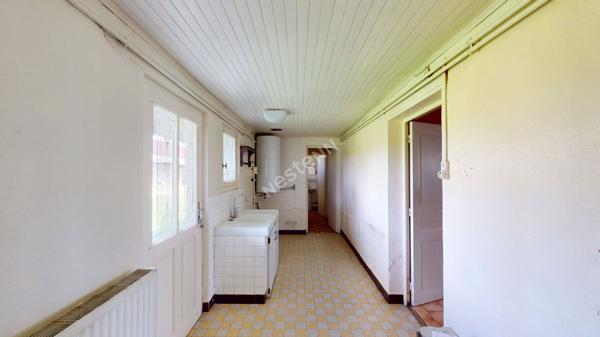 Ferme de caractère à rénover - 3 chambres - Dépendances 115 m² - Terrain 1500 m² - Proche Louhans