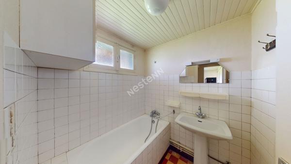 Ferme de caractère à rénover - 3 chambres - Dépendances 115 m² - Terrain 1500 m² - Proche Louhans