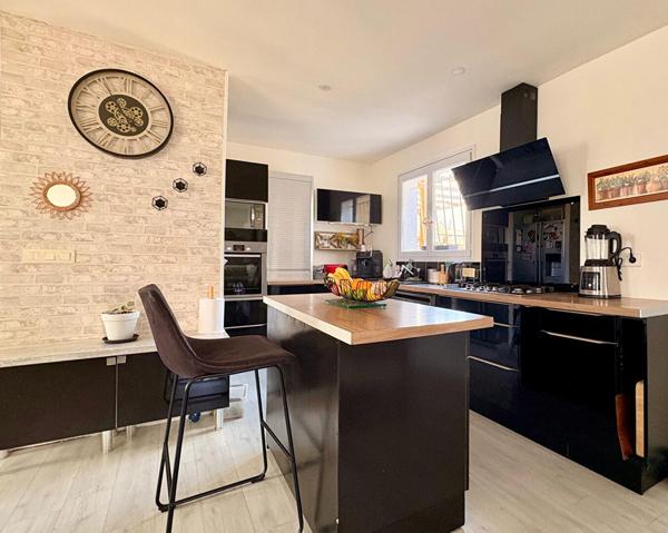 Maison Gujan Mestras 6 pièces avec piscine et magnifique terrasse.