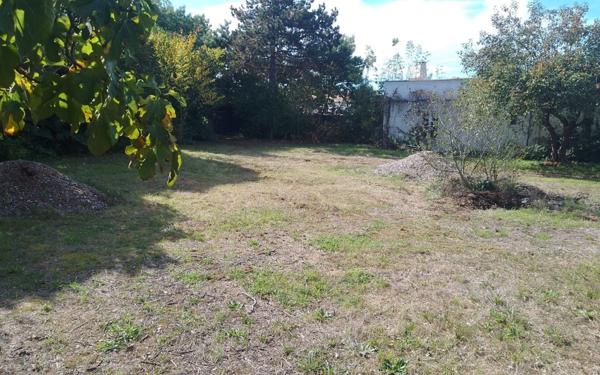 Terrain à vendre    La Flotte