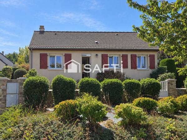 Pavillon de 82 m² avec jardin paysagé et terrasse.