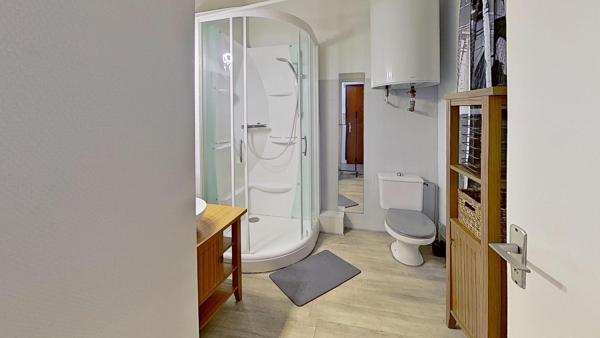 AU POULIGUEN – Studio Lumineux avec Balcon & Cave