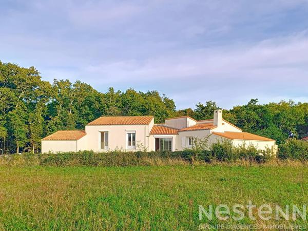 A vendre Saujon, maison d'architecte, 144m², 5 chambres, 5140 m² de terrain, garage