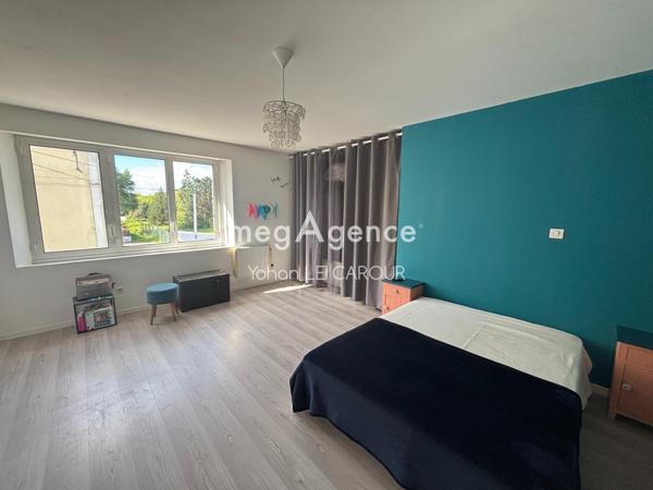 Maison à Riantec, 56670 - 6 pièces 190m²