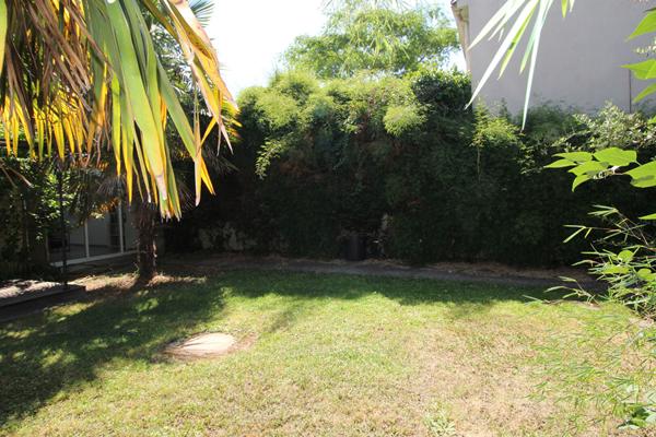 Maison Massy 106 m² environ édifiée sur terrain de 306 m² garage, remise et cave