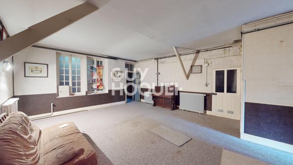 APPARTEMENT À VENDRE DE 7 PIÈCES DE 225,00 M²