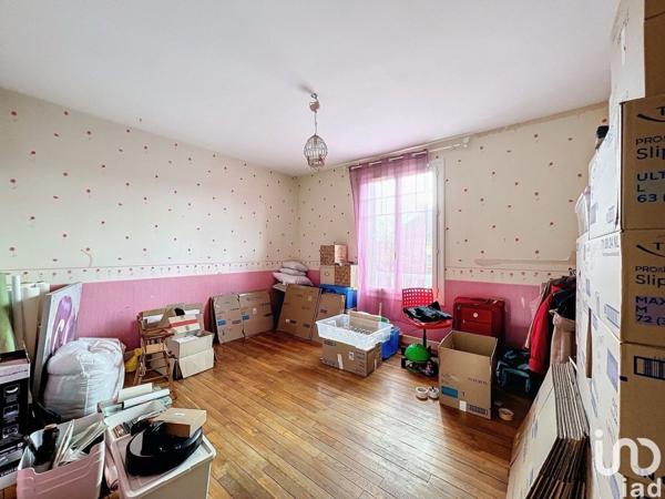 Maison 8 pièces de 156 m² à Saint-Aubin-lès-Elbeuf (76410)