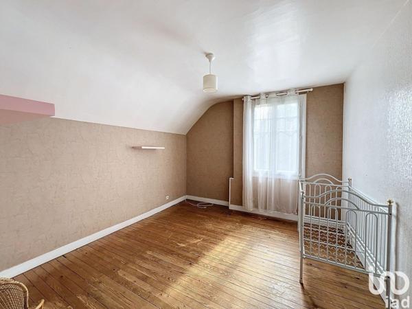 Maison 8 pièces de 156 m² à Saint-Aubin-lès-Elbeuf (76410)