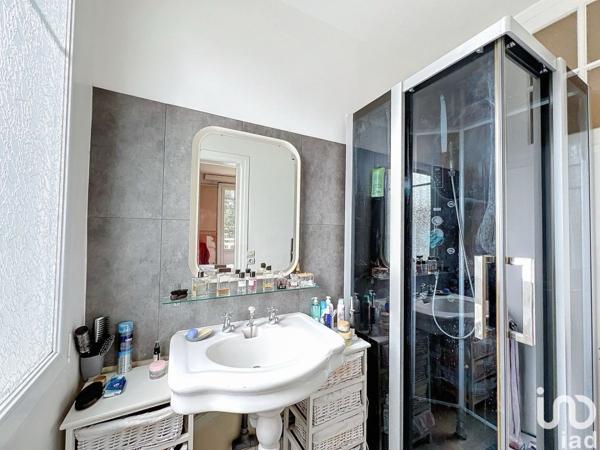 Maison 8 pièces de 156 m² à Saint-Aubin-lès-Elbeuf (76410)