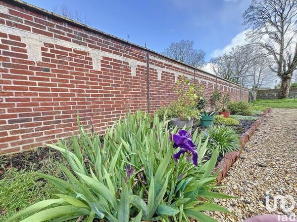 Maison 8 pièces de 156 m² à Saint-Aubin-lès-Elbeuf (76410)