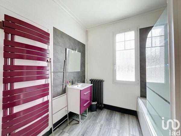 Maison 8 pièces de 156 m² à Saint-Aubin-lès-Elbeuf (76410)